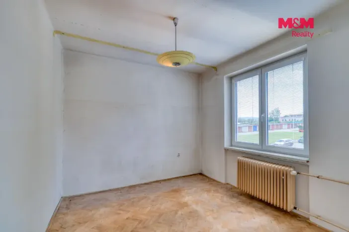 Prodej bytu 3+1, Nýrsko, Sídliště I, 56 m2