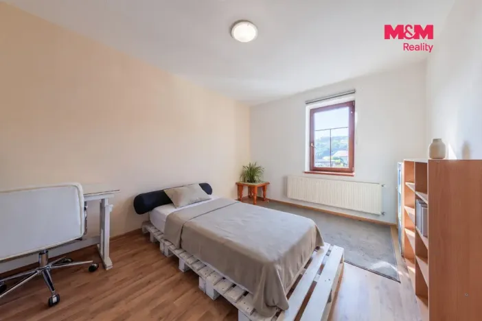 Prodej rodinného domu, Bečov nad Teplou, nám. 5. května, 351 m2