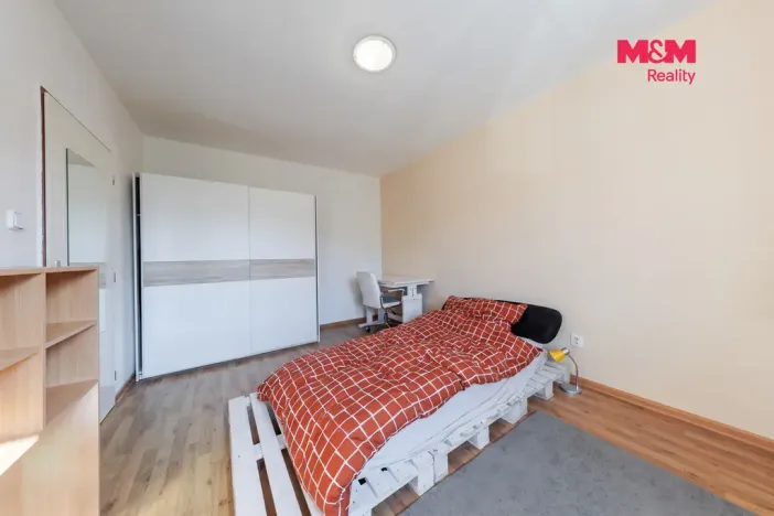 Prodej rodinného domu, Bečov nad Teplou, nám. 5. května, 351 m2
