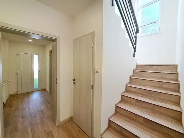 Prodej rodinného domu, Podhradí, 230 m2