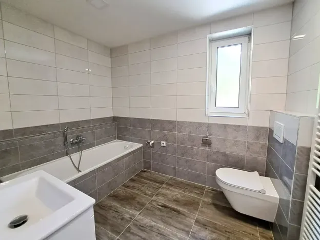 Prodej rodinného domu, Podhradí, 230 m2