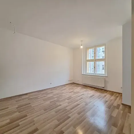 Pronájem bytu 3+kk, Praha - Žižkov, Roháčova, 80 m2