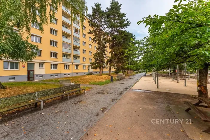 Pronájem bytu 1+1, Praha - Libeň, náměstí Na Balabence, 33 m2