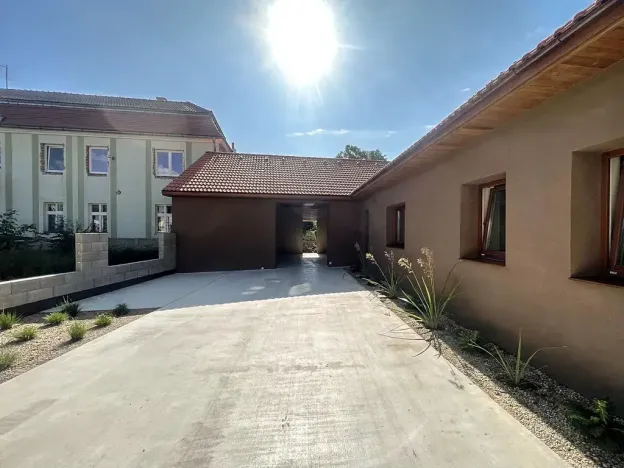 Prodej rodinného domu, Lkáň, 230 m2