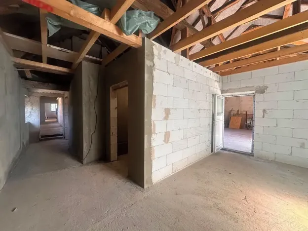 Prodej rodinného domu, Lkáň, 230 m2
