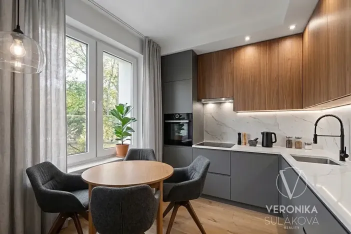 Prodej bytu 2+1, Praha - Hloubětín, Poděbradská, 54 m2