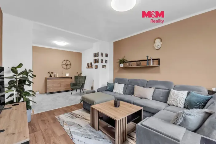 Prodej bytu 2+1, Valdice, Sídliště, 66 m2