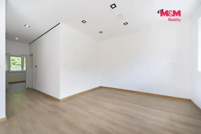 Prodej rodinného domu, Dasnice, 77 m2