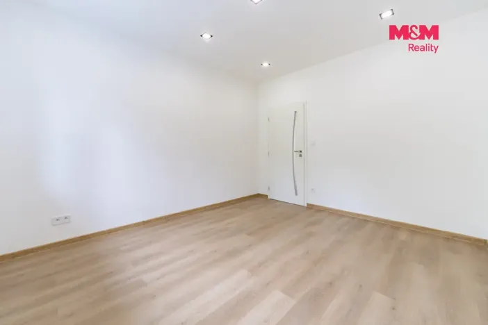 Prodej rodinného domu, Dasnice, 77 m2