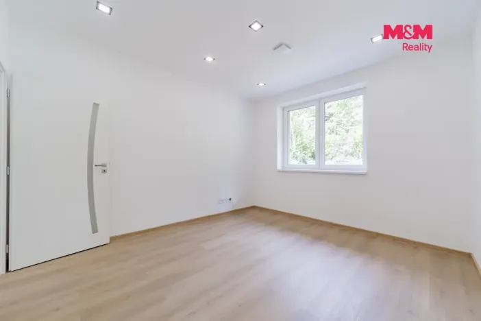 Prodej rodinného domu, Dasnice, 77 m2