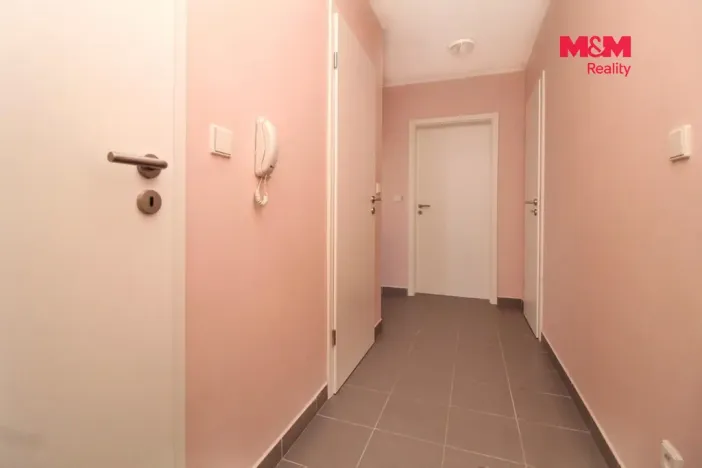 Pronájem bytu 2+kk, Nupaky, U Školky, 50 m2