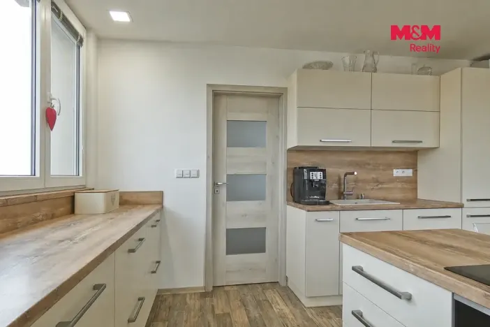 Prodej bytu 4+kk, Kutná Hora - Hlouška, Masarykova, 67 m2