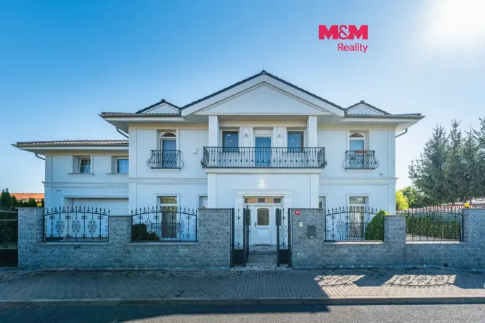 Prodej rodinného domu, Šestajovice, U Váhy, 356 m2