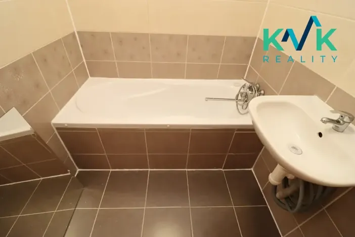 Prodej bytu 3+1, Karlovy Vary, Konečná, 82 m2