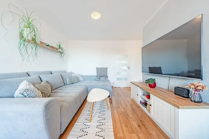 Prodej bytu 3+1, Nové Strašecí, Žižkovo náměstí, 70 m2