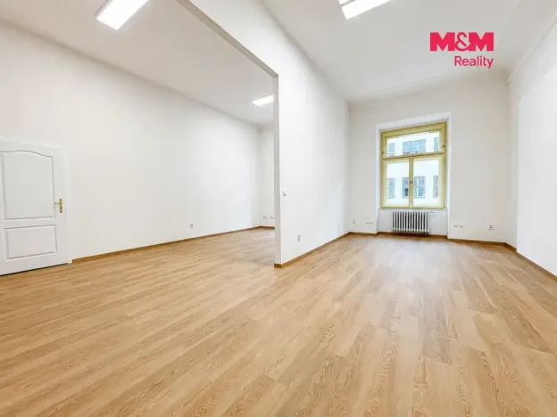 Pronájem kanceláře, Praha - Vinohrady, náměstí Míru, 74 m2
