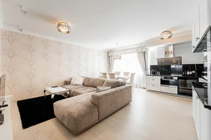 Prodej bytu 3+kk, Karlovy Vary, Zámecký vrch, 108 m2