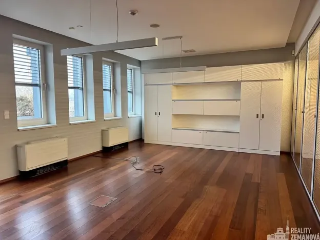 Pronájem kanceláře, Praha - Smíchov, Karla Engliše, 469 m2