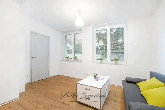 Prodej bytu 1+kk, Pardubice - Zelené Předměstí, Hronovická, 62 m2