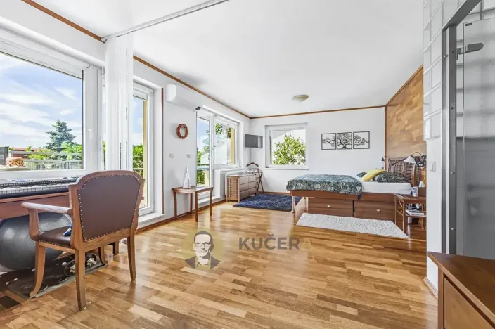 Prodej bytu 2+kk, Praha - Újezd nad Lesy, Račiněveská, 95 m2
