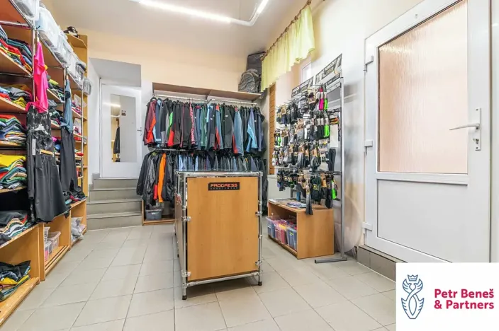 Prodej obchodního prostoru, Rakovník, Husovo náměstí, 622 m2