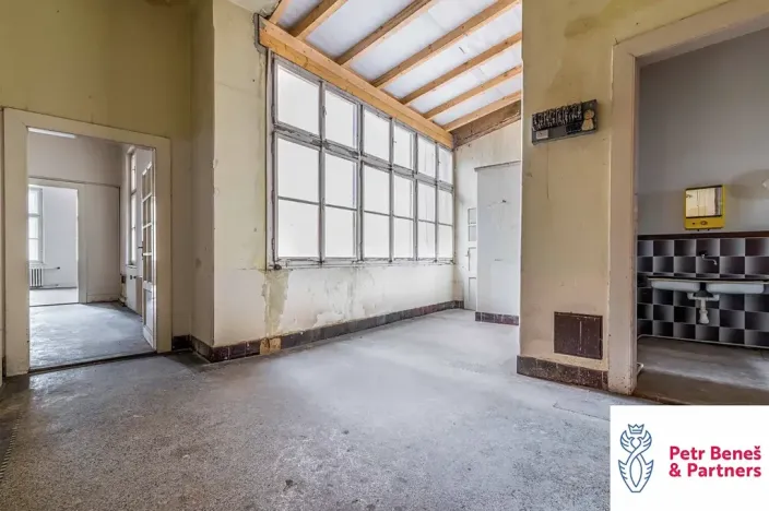 Prodej obchodního prostoru, Rakovník, Husovo náměstí, 622 m2