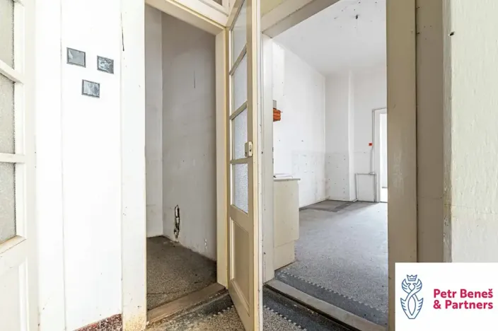 Prodej obchodního prostoru, Rakovník, Husovo náměstí, 622 m2