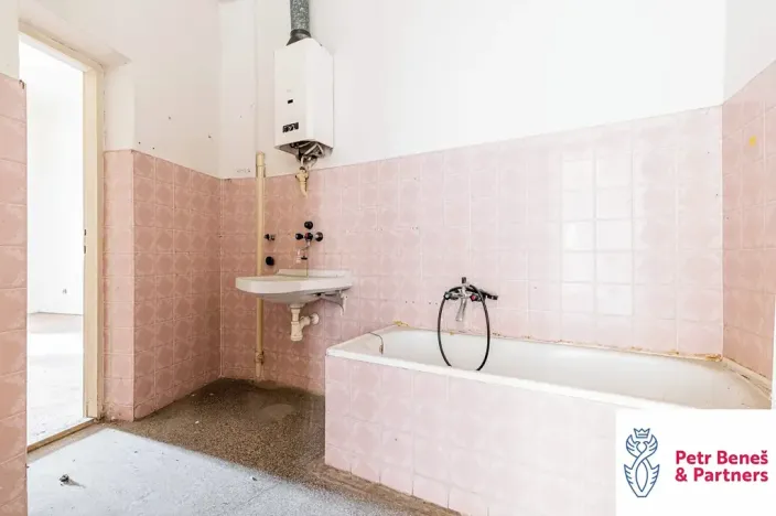Prodej obchodního prostoru, Rakovník, Husovo náměstí, 622 m2