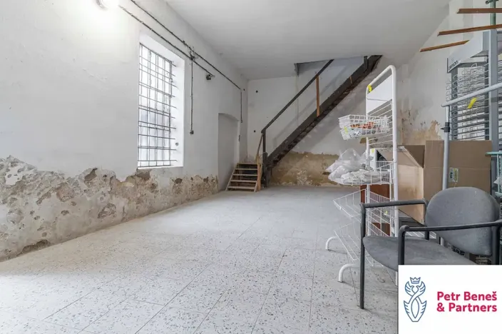 Prodej obchodního prostoru, Rakovník, Husovo náměstí, 622 m2