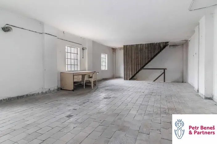 Prodej obchodního prostoru, Rakovník, Husovo náměstí, 622 m2