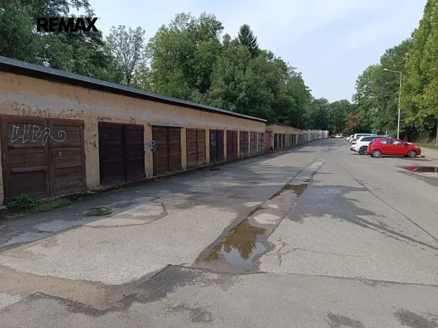 Prodej garáže, Praha, Zahradníčkova, 19 m2