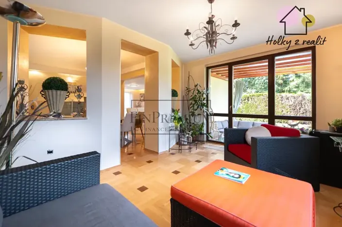 Prodej rodinného domu, Praha - Šeberov, Karfíkova, 354 m2