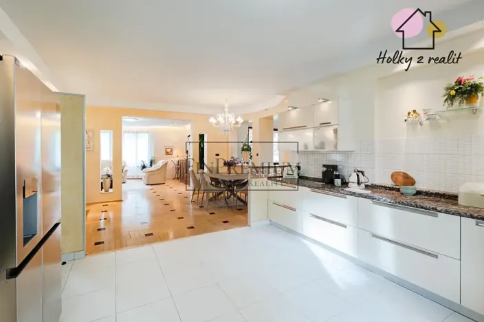 Prodej rodinného domu, Praha - Šeberov, Karfíkova, 354 m2