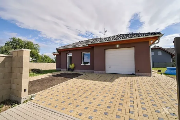 Prodej rodinného domu, Postřižín, Lišková, 150 m2