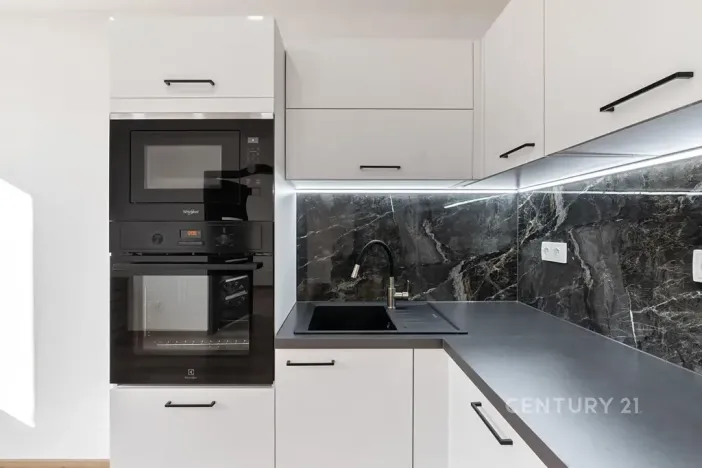 Pronájem bytu 1+1, Děčín, Oblouková, 35 m2