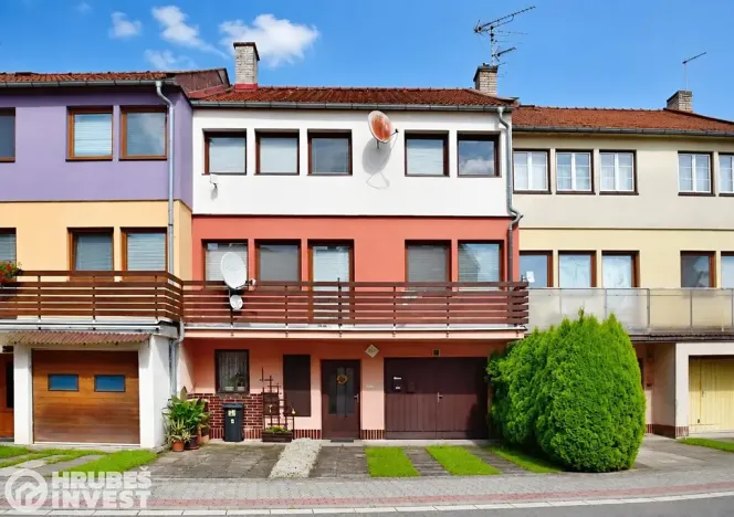 Prodej bytu 3+1, Kvasiny, 70 m2