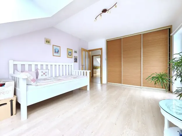 Prodej rodinného domu, Nový Vestec, U Tří Cest, 224 m2