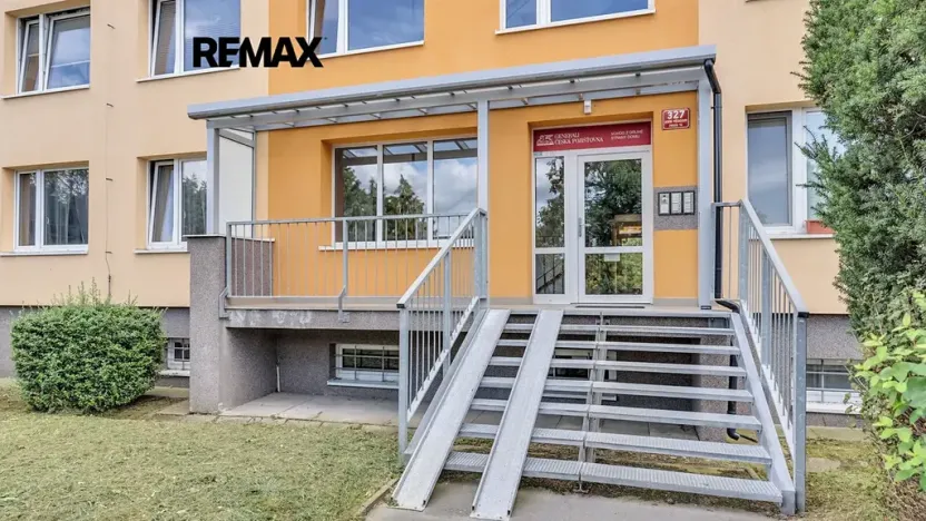 Prodej bytu 2+kk, Praha - Horní Měcholupy, Neapolská, 43 m2