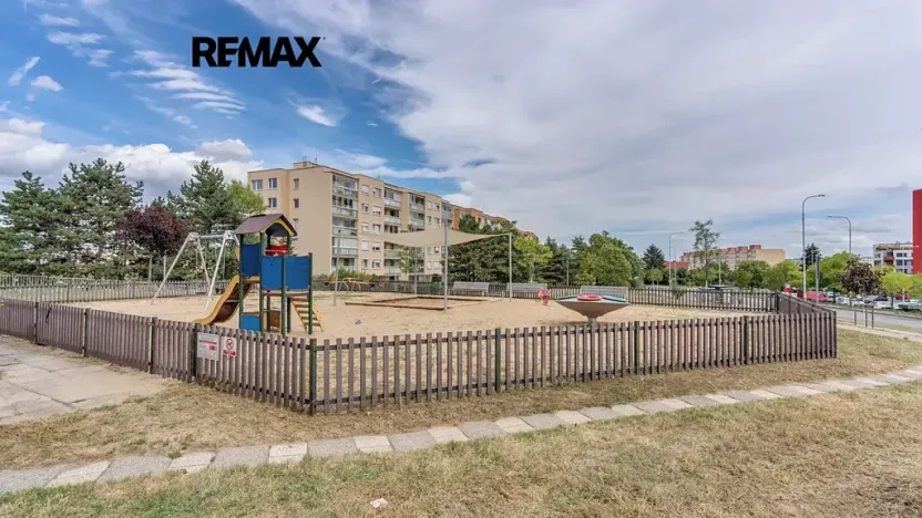 Prodej bytu 2+kk, Praha - Horní Měcholupy, Neapolská, 43 m2
