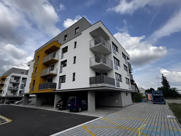 Pronájem bytu 2+kk, Dašice, U Kasáren, 51 m2