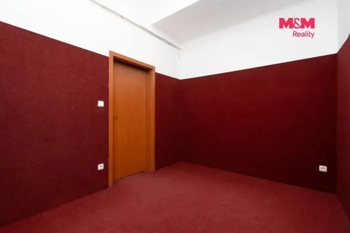 Pronájem obchodního prostoru, Praha, Trnkovo náměstí, 324 m2