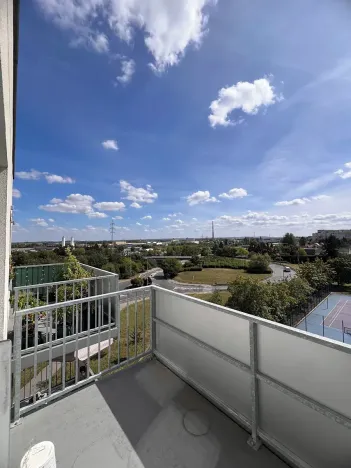 Pronájem bytu 1+kk, Praha - Horní Měcholupy, Hornoměcholupská, 40 m2
