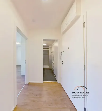 Pronájem bytu 1+kk, Praha - Chodov, Horynova, 32 m2