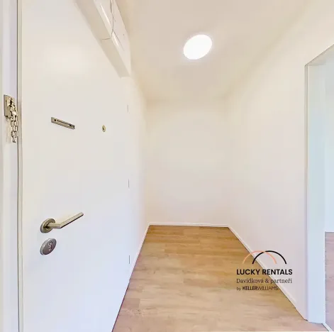 Pronájem bytu 1+kk, Praha - Chodov, Horynova, 32 m2