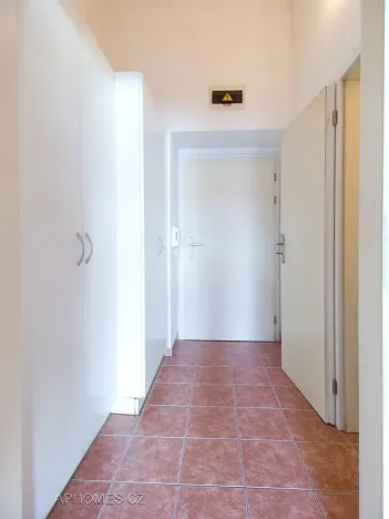 Pronájem bytu 1+kk, Praha - Smíchov, Jindřicha Plachty, 26 m2