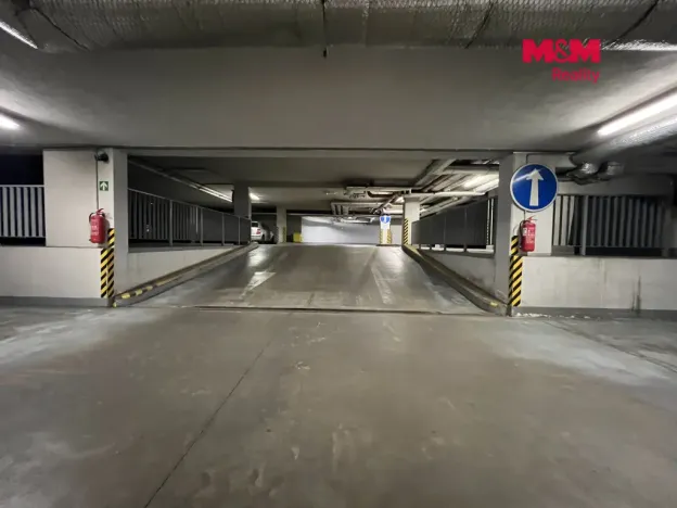 Pronájem garážového stání, Mladá Boleslav - Mladá Boleslav III, U Kasáren, 18 m2