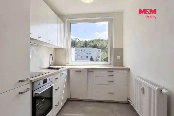 Pronájem bytu 4+1, Ústí nad Labem - Bukov, Vinařská, 83 m2