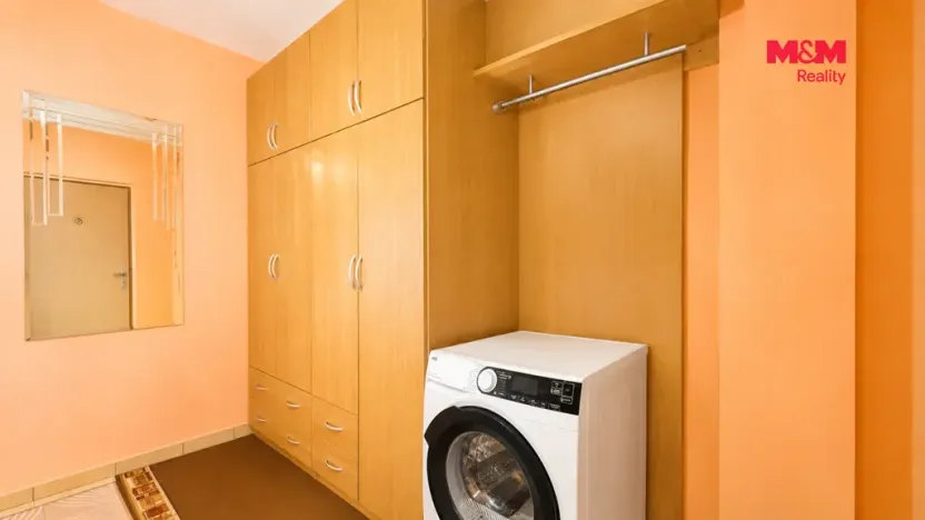 Prodej bytu 2+kk, Praha - Prosek, Vysočanská, 38 m2