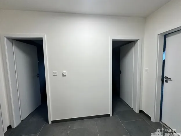 Pronájem bytu 2+kk, Jesenice, Hlavní, 47 m2