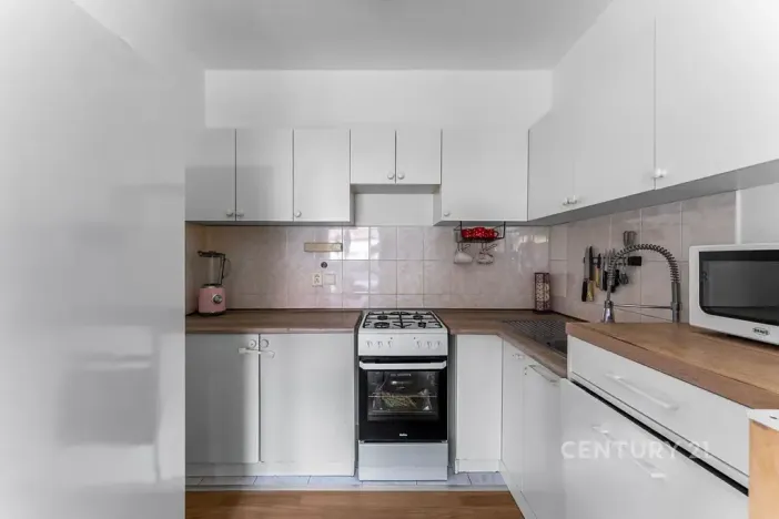 Prodej bytu 2+kk, Praha - Újezd nad Lesy, Velebného, 56 m2